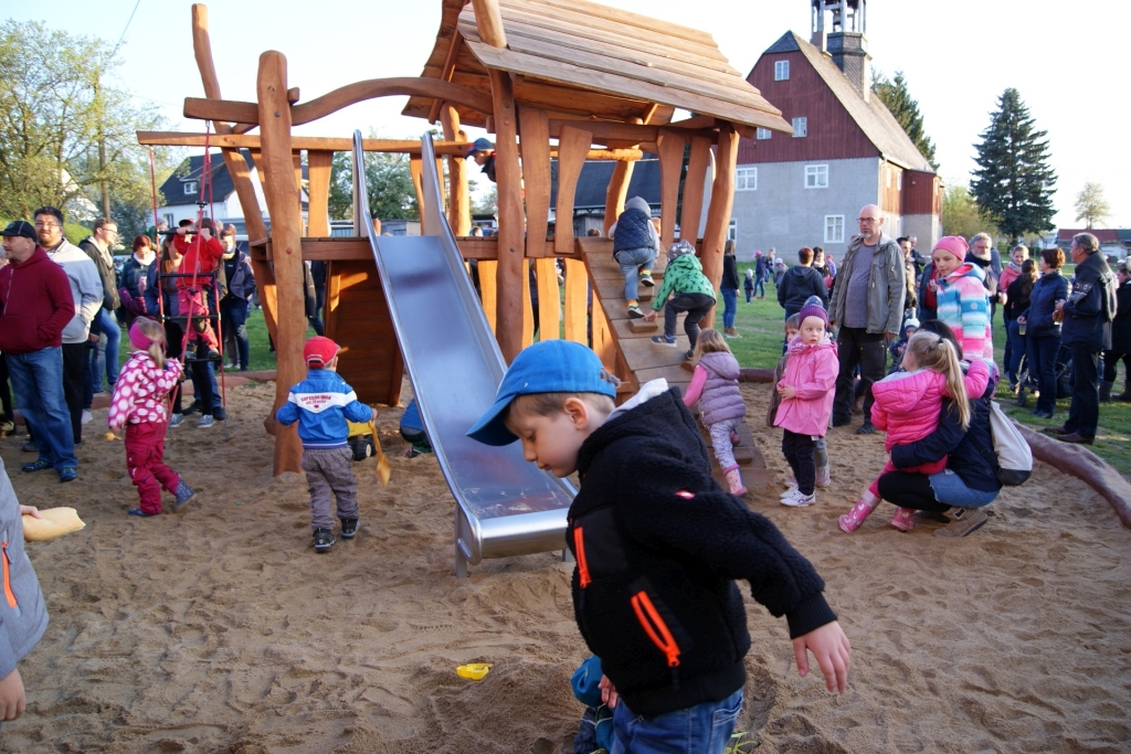 Mittelpunkt Spielplatz